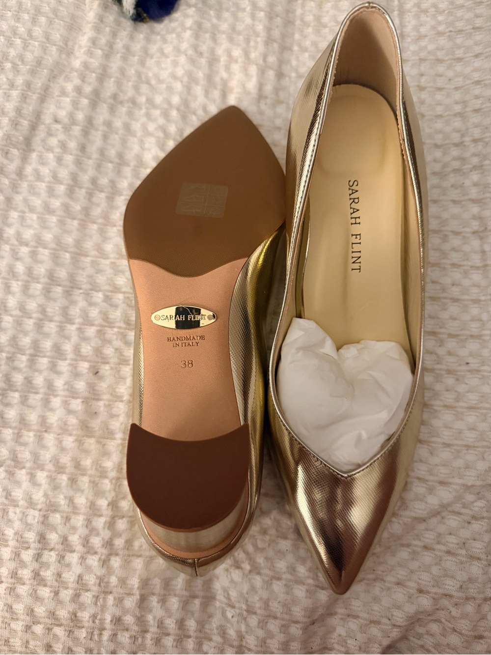 Sarah Flint Gold Pointed-Toe Block Heel Pumps – Size 38 - Picture 2 of 4